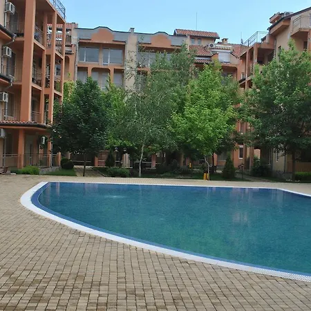 Apartment Casa Brava 2 *